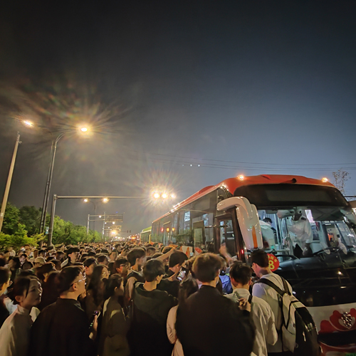 洛陽公交:圓滿完成“天外來物”演唱會運輸保障任務(wù)04